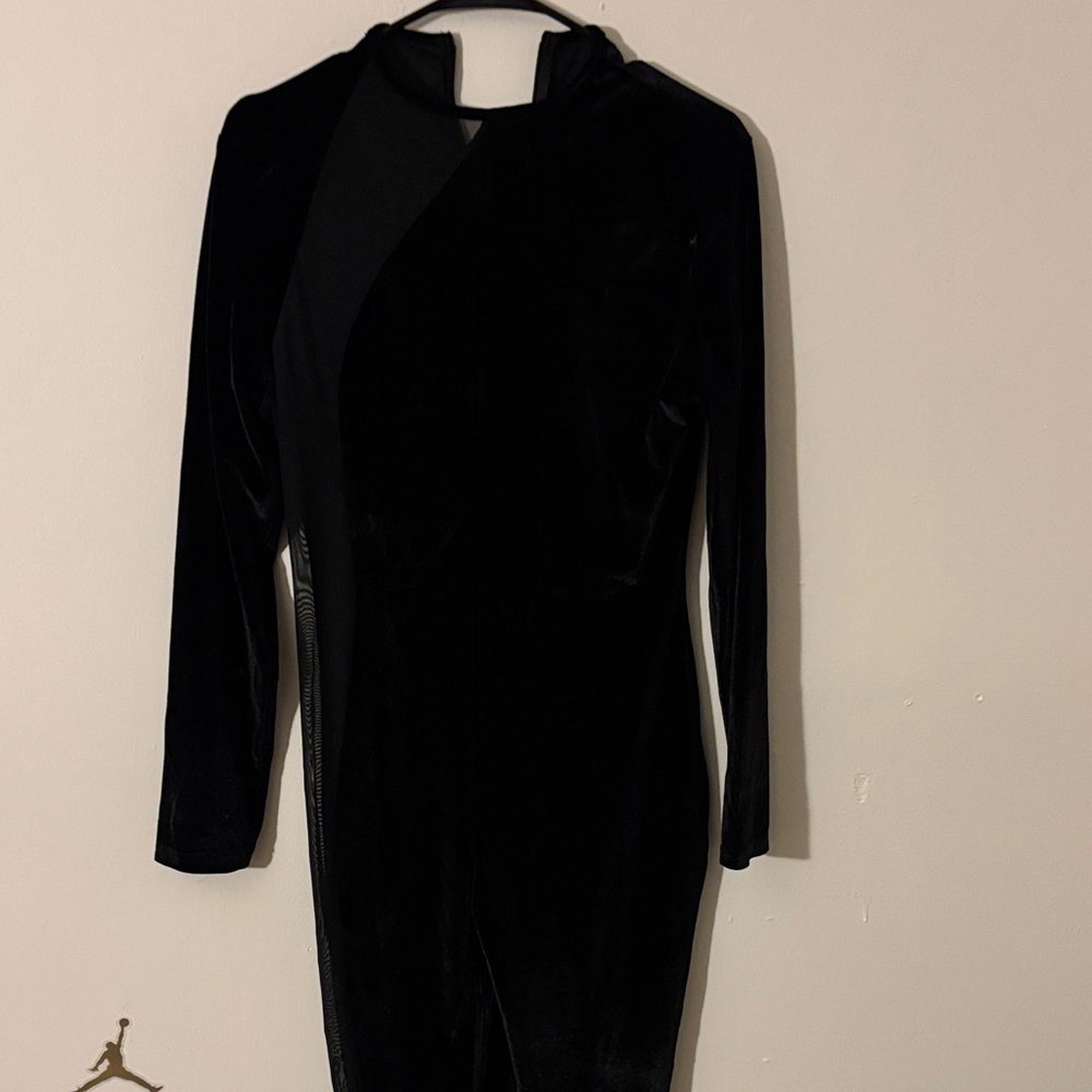 Chic Long Sleeve Black Dress